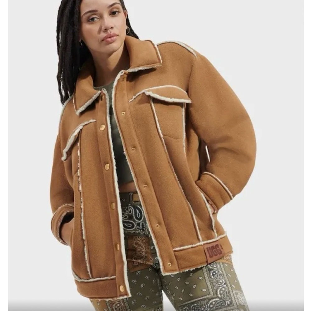 UGG Women's Frankie Bonded
Fleece Trucker Jacket